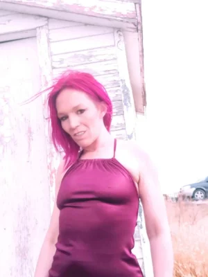 Sugar Daddy Wanted:Petite Goddess Seeks Generous Mentor